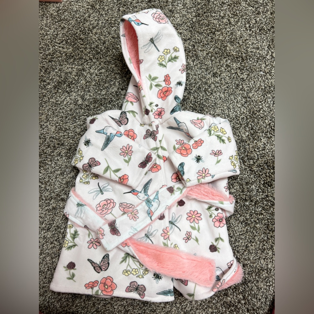 🌱🦢4 FOR $15!🦢🌱 Floral and Butterfly Hooded Robe